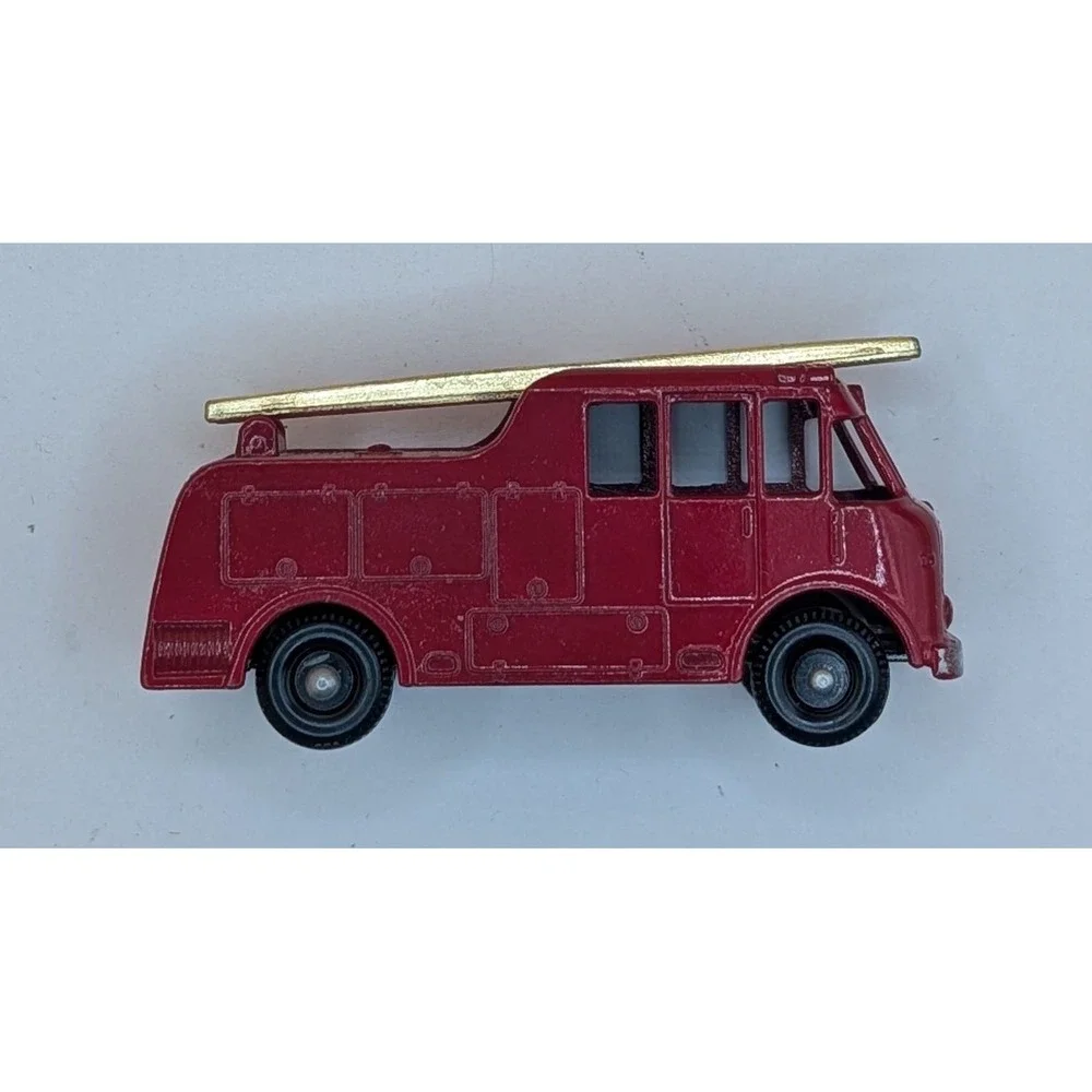 Vintage Matchbox Series 9 Fire Truck Lesney Diecast Red Made in England with Box